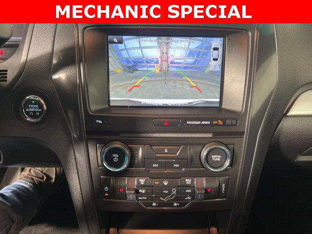 Used 2016 Ford Explorer XLT w/ Equipment Group 202A image 21