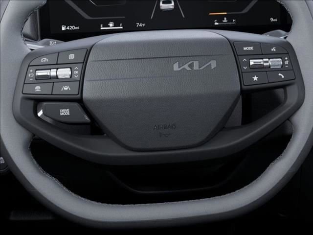Certified 2025 Kia K4 EX image 22