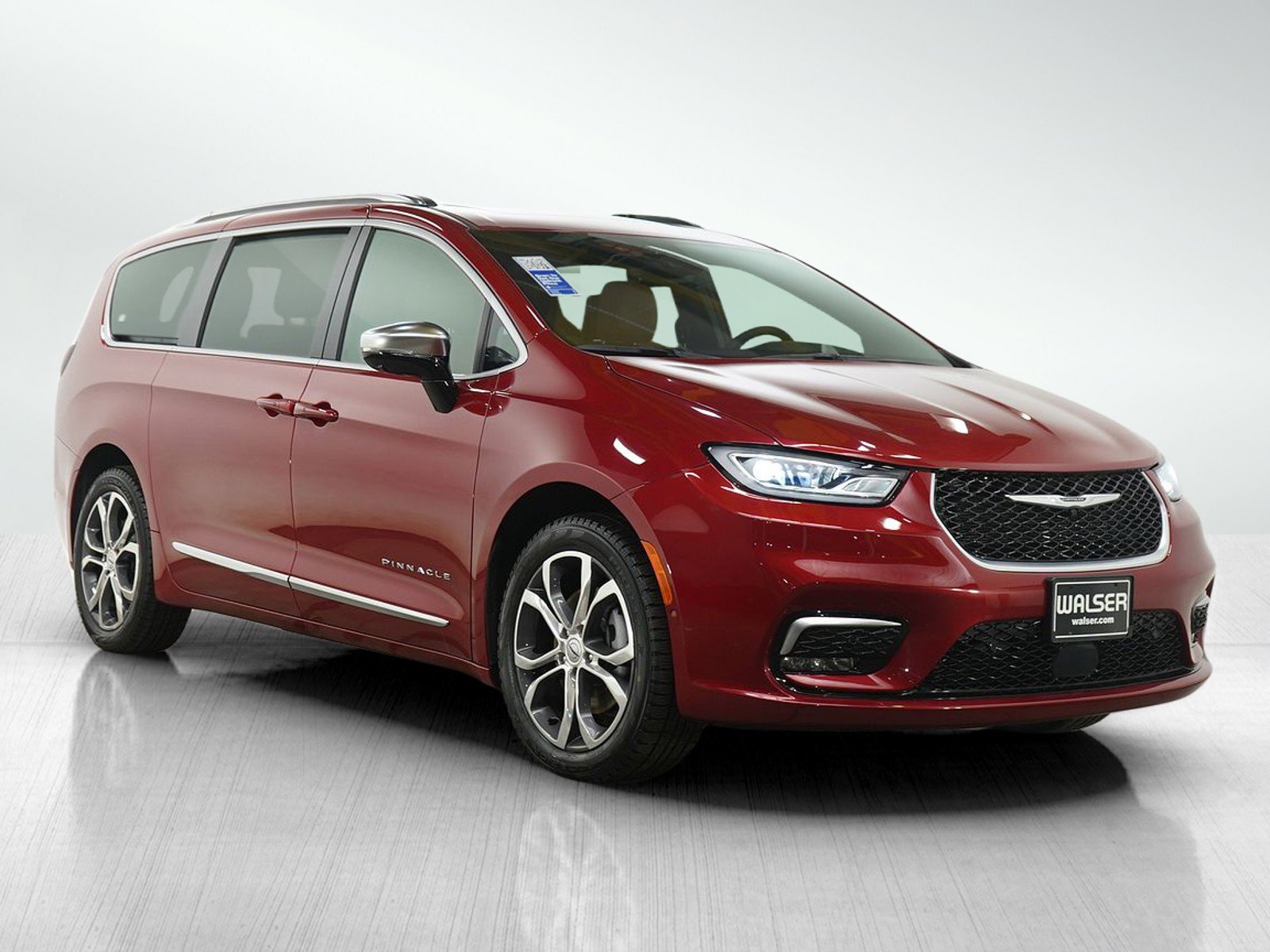 Used 2025 Chrysler Pacifica Pinnacle w/ Trailer Tow Group image 7