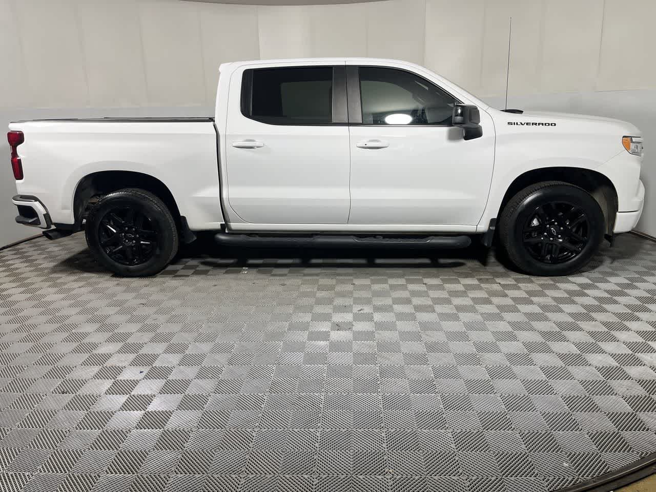 Used 2023 Chevrolet Silverado 1500 RST w/ Protection Package AWD/4WD image 9