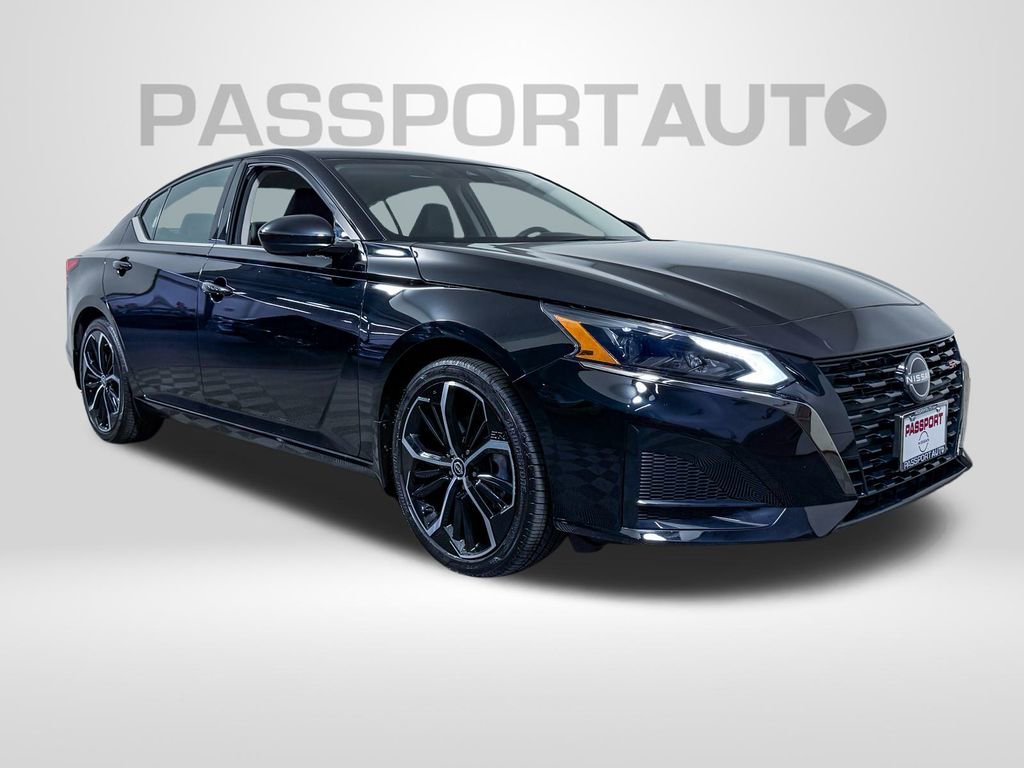 Certified 2024 Nissan Altima 2.5 SR image 5
