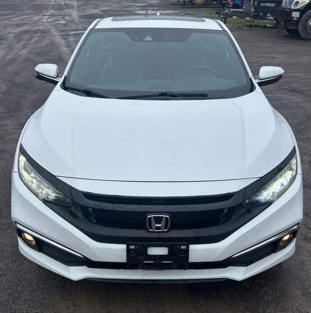Used 2019 Honda Civic Touring image 4