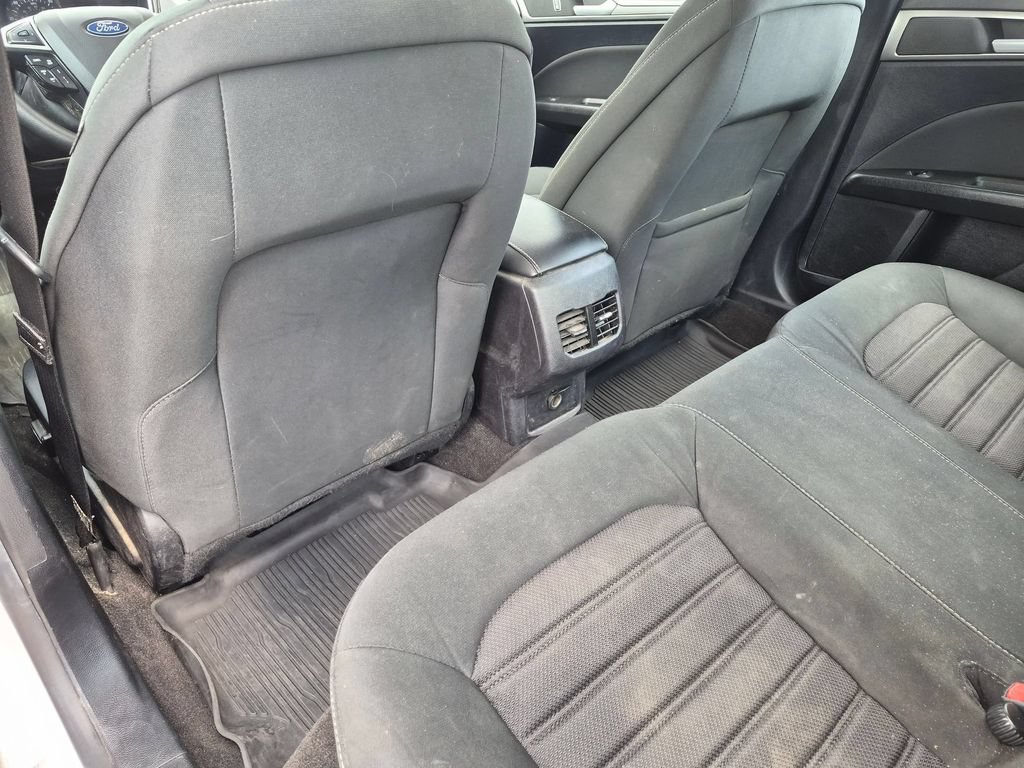 Used 2020 Ford Fusion SE FWD image 21