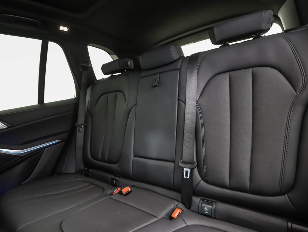 Used 2021 BMW X5 xDrive40i w/ Convenience Package image 23