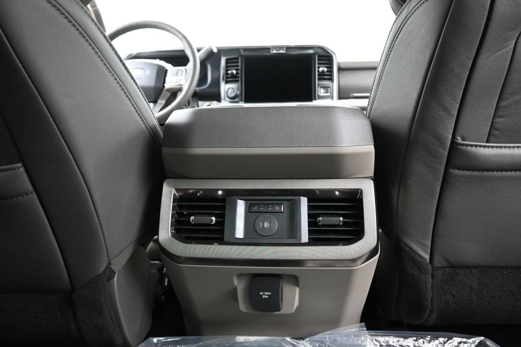 New 2027 Ford F450 Platinum w/ Platinum Plus Package AWD/4WD image 20