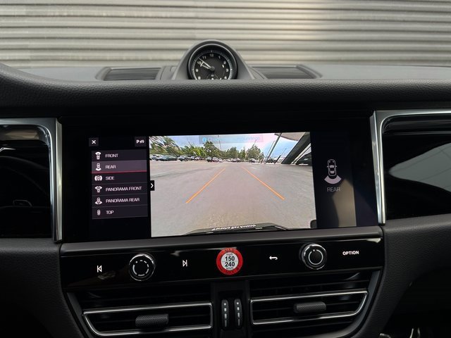 Used 2025 Porsche Macan image 19