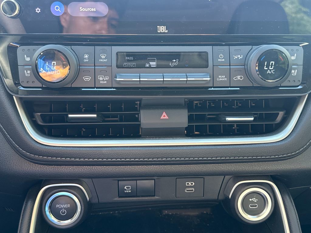 Used 2025 Toyota Grand Highlander AWD Hybrid image 24