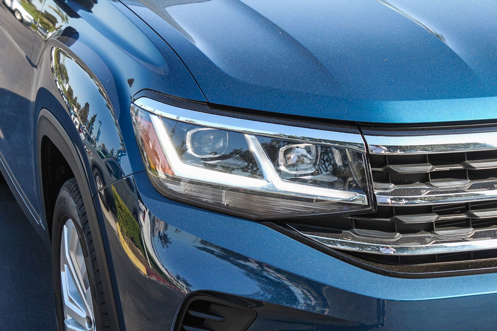 Certified 2023 Volkswagen Atlas SE image 4