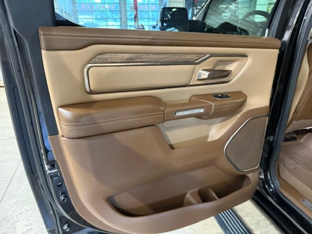 Used 2020 RAM 1500 Longhorn AWD/4WD image 34