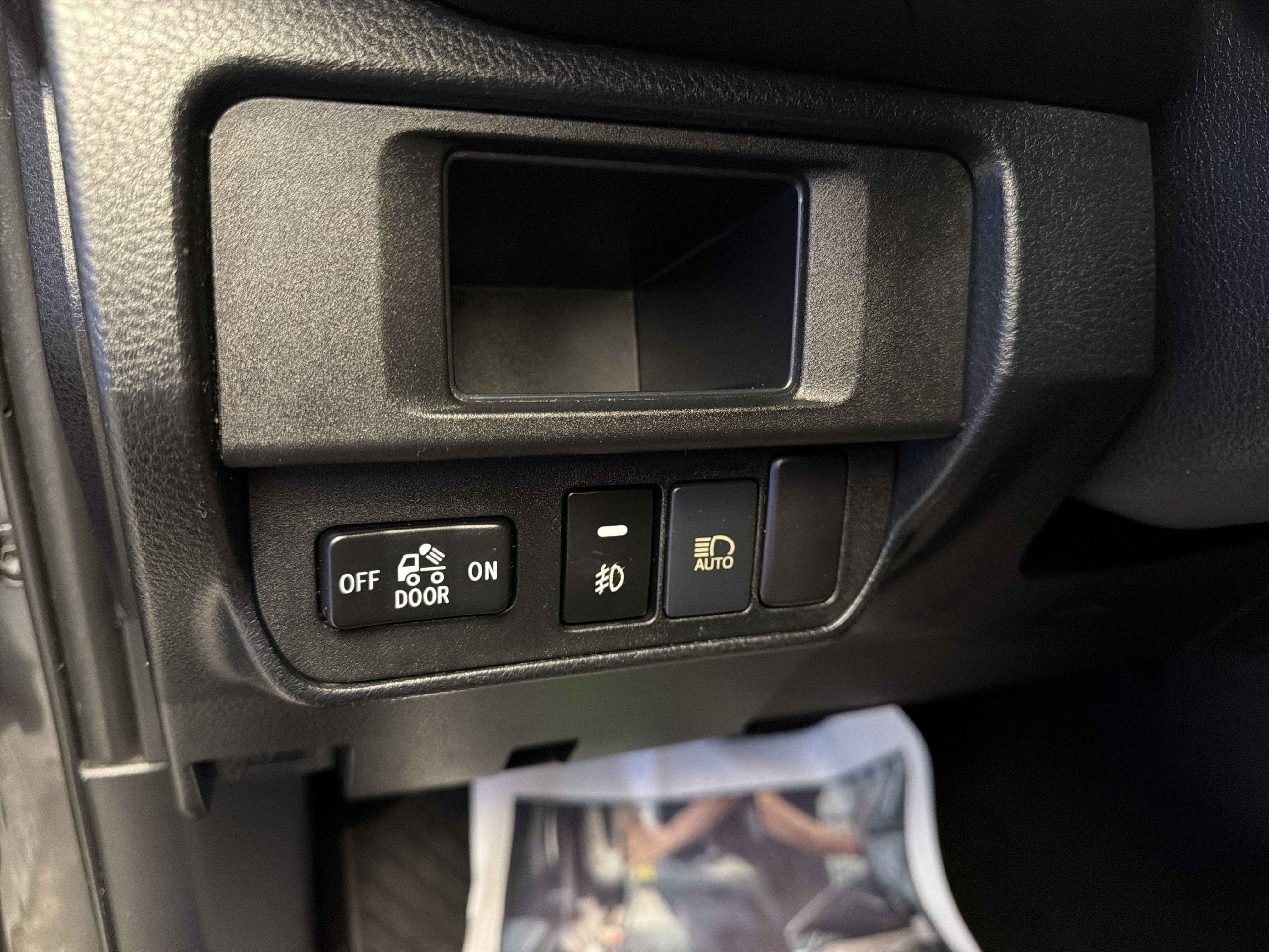 Used 2018 Toyota Tacoma SR w/ SR Convenience Package AWD/4WD image 14