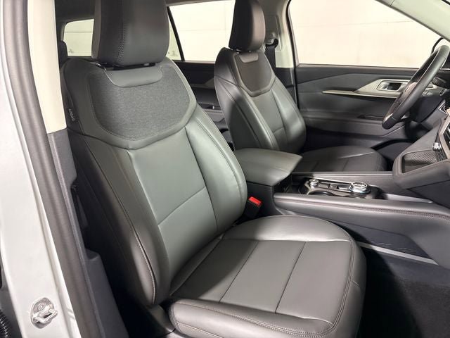 New 2026 Ford Explorer Active AWD/4WD image 14