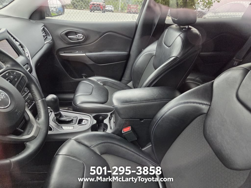 Used 2020 Jeep Cherokee Latitude Plus FWD image 6