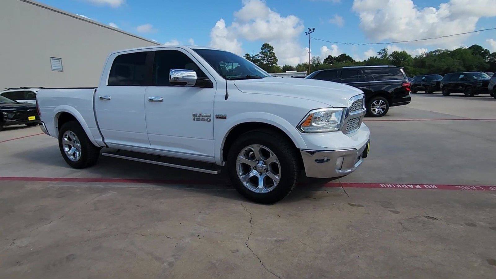 Used 2015 RAM 1500 Laramie w/ Convenience Group AWD/4WD image 2