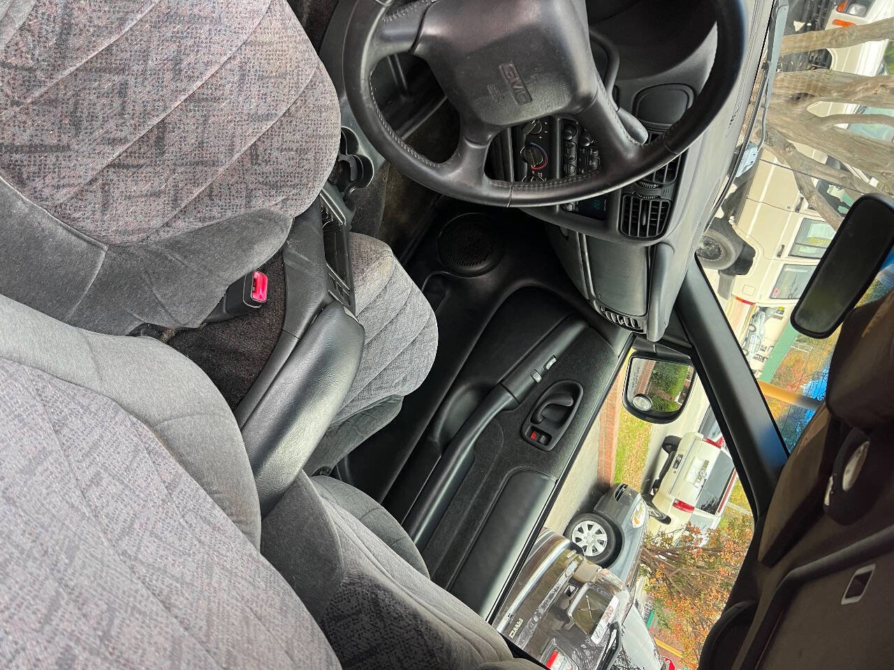 Used 2000 GMC Jimmy SLS w/ Pwr Convenience Pkg image 14