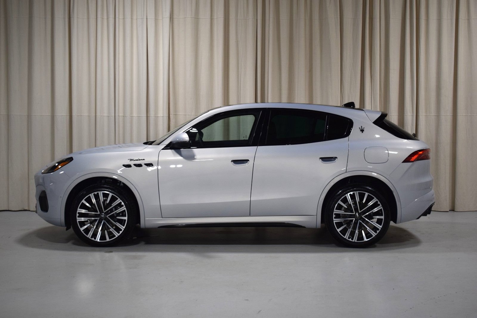 Used 2025 Maserati Grecale Modena AWD/4WD image 5