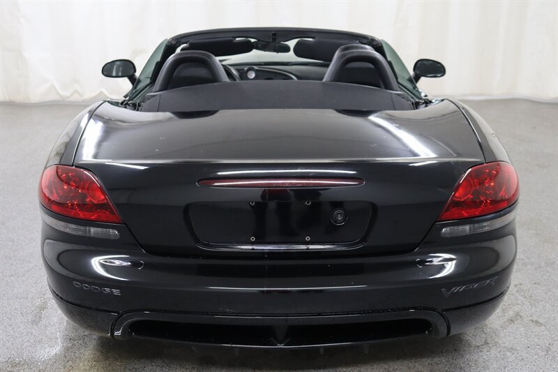 Used 2003 Dodge Viper SRT-10 RWD image 11