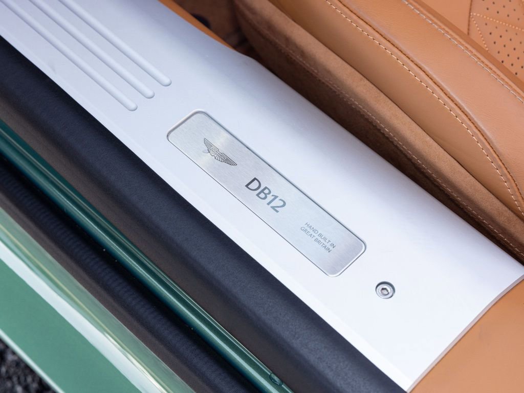 Used 2025 Aston Martin DB12 Volante image 31