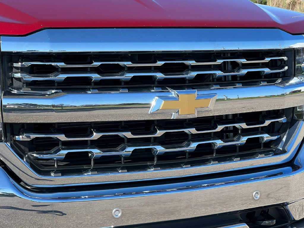 Used 2018 Chevrolet Silverado 1500 LTZ w/ Sport Package AWD/4WD image 47