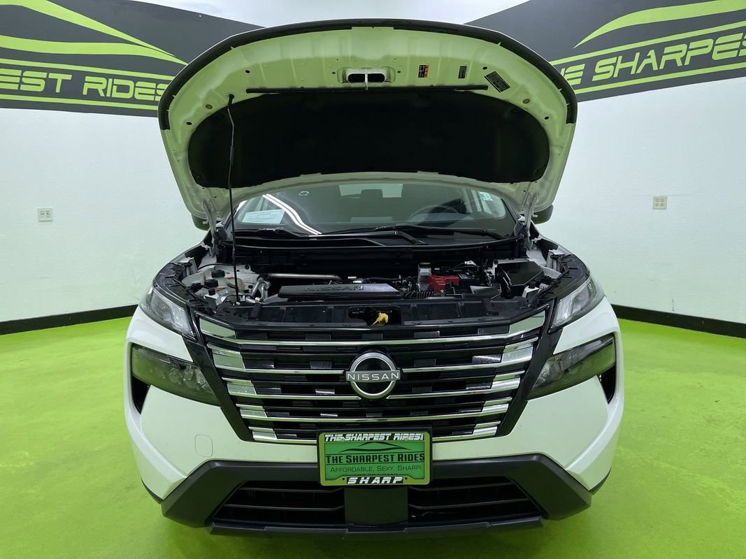 Used 2024 Nissan Rogue S image 4