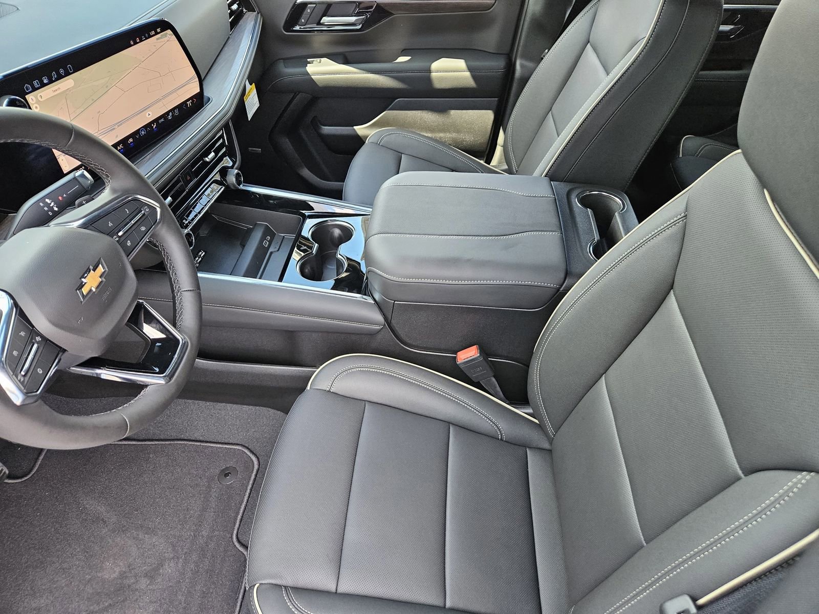 New 2026 Chevrolet Suburban Premier w/ Sun And Tow Package image 17