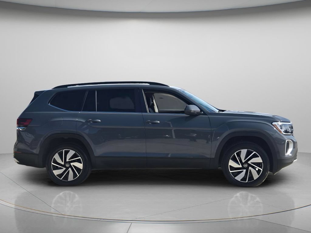 Certified 2026 Volkswagen Atlas SE FWD image 7