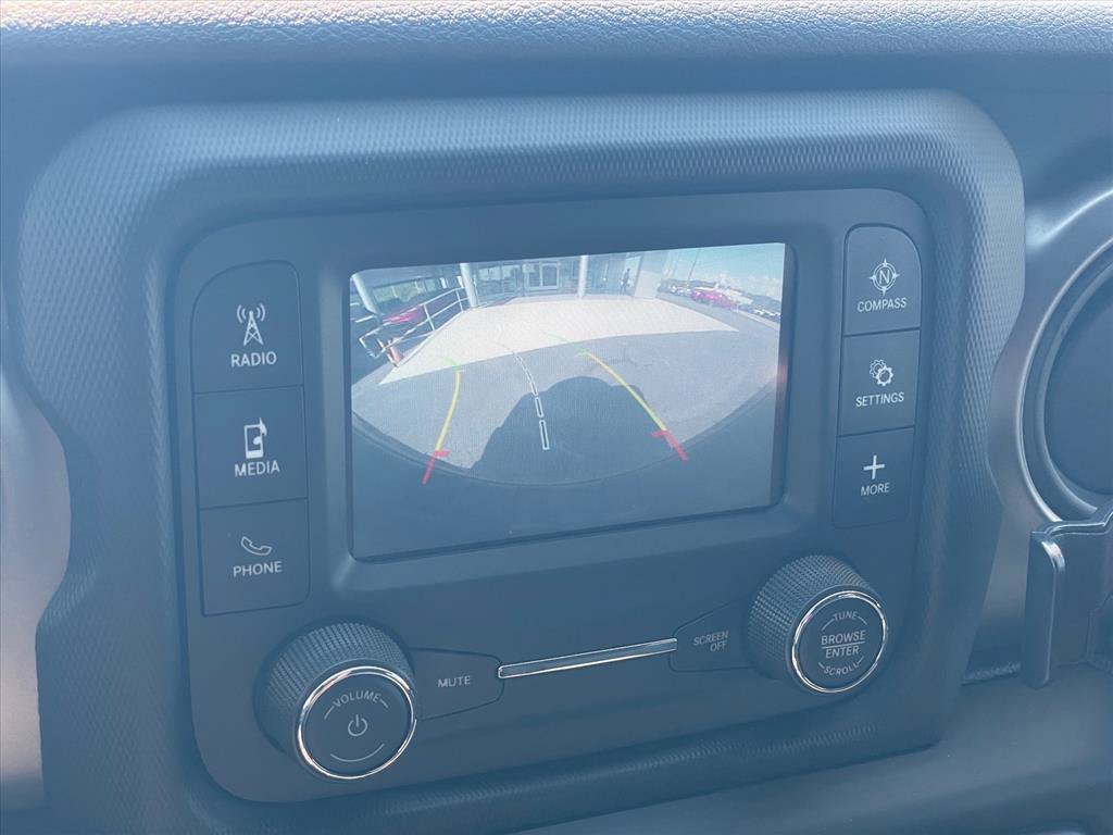 Used 2018 Jeep Wrangler Unlimited Sport S AWD/4WD image 16