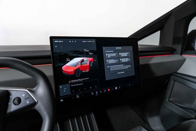 Used 2025 Tesla Cybertruck AWD Crew Cab image 22