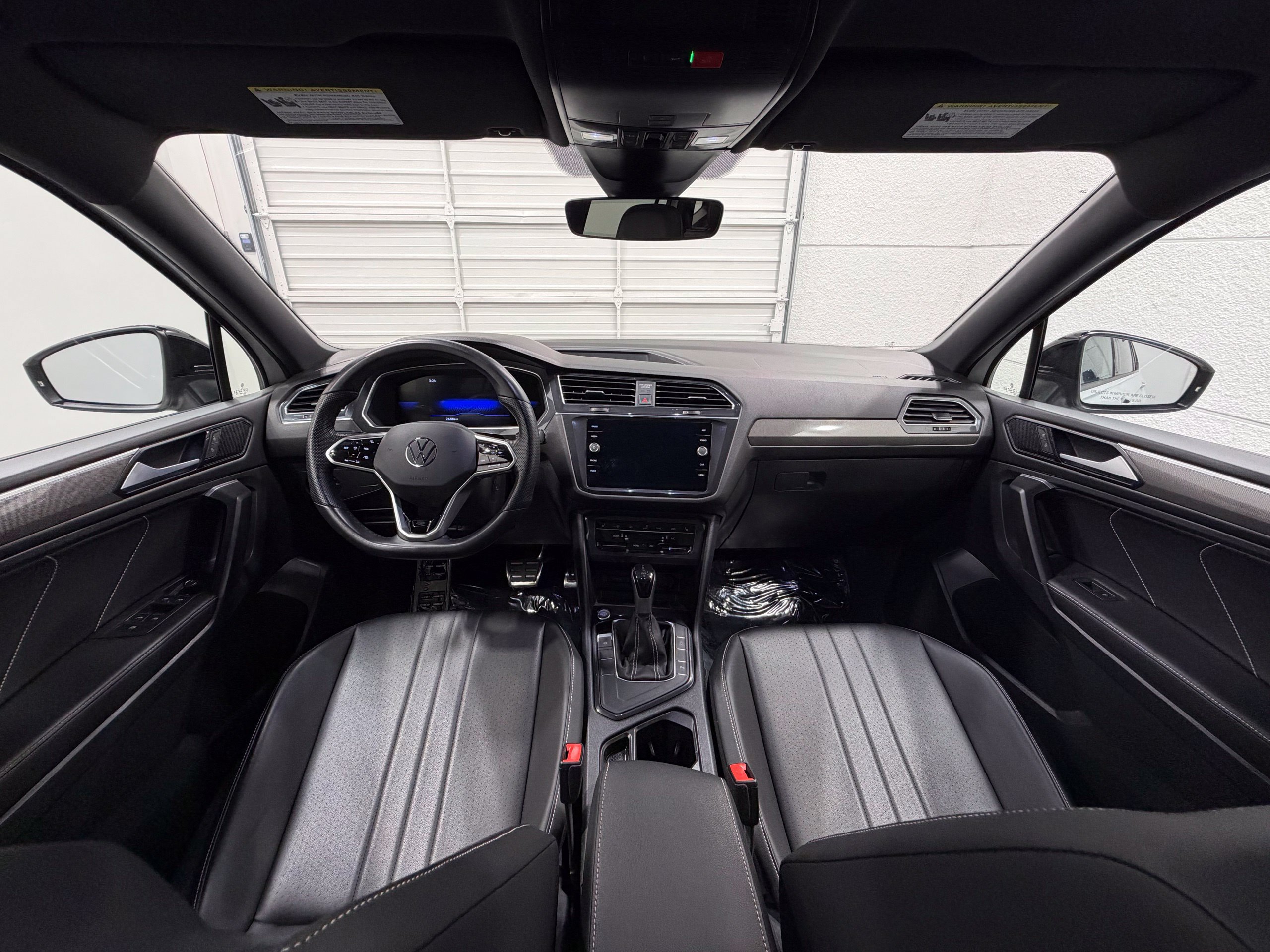Certified 2023 Volkswagen Tiguan SE R-Line FWD image 32