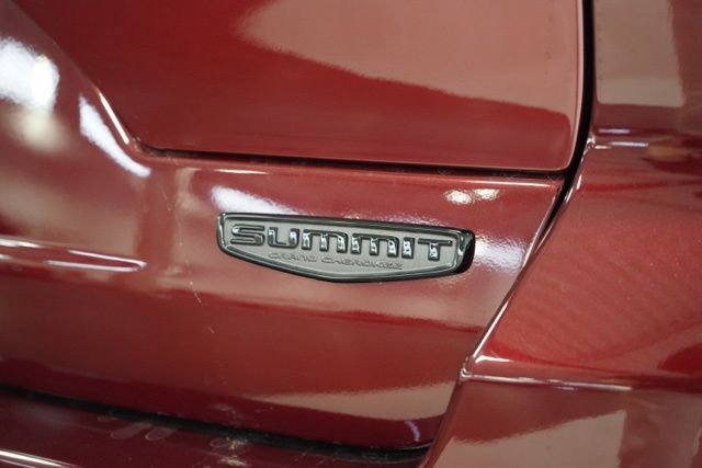 Used 2025 Jeep Grand Cherokee Summit w/ Obsidian Package image 10