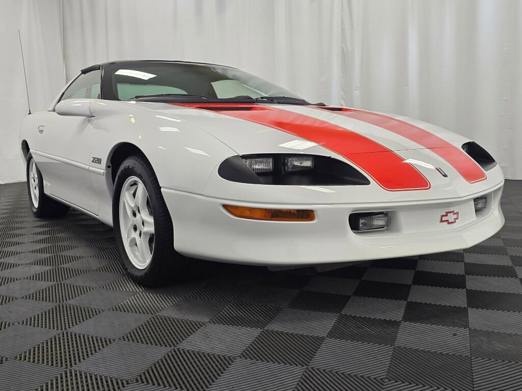 Used 1997 Chevrolet Camaro SS w/ Preferred Equipment Group 2 image 8