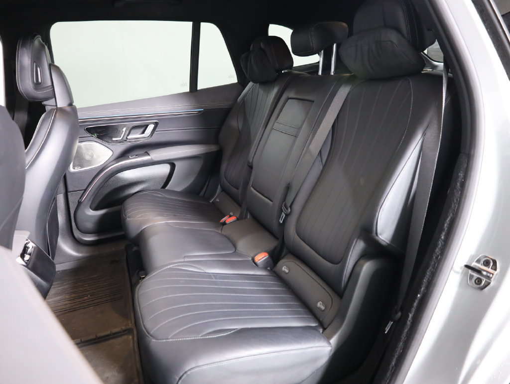 Used 2023 Mercedes-Benz EQS 580 4MATIC SUV image 46