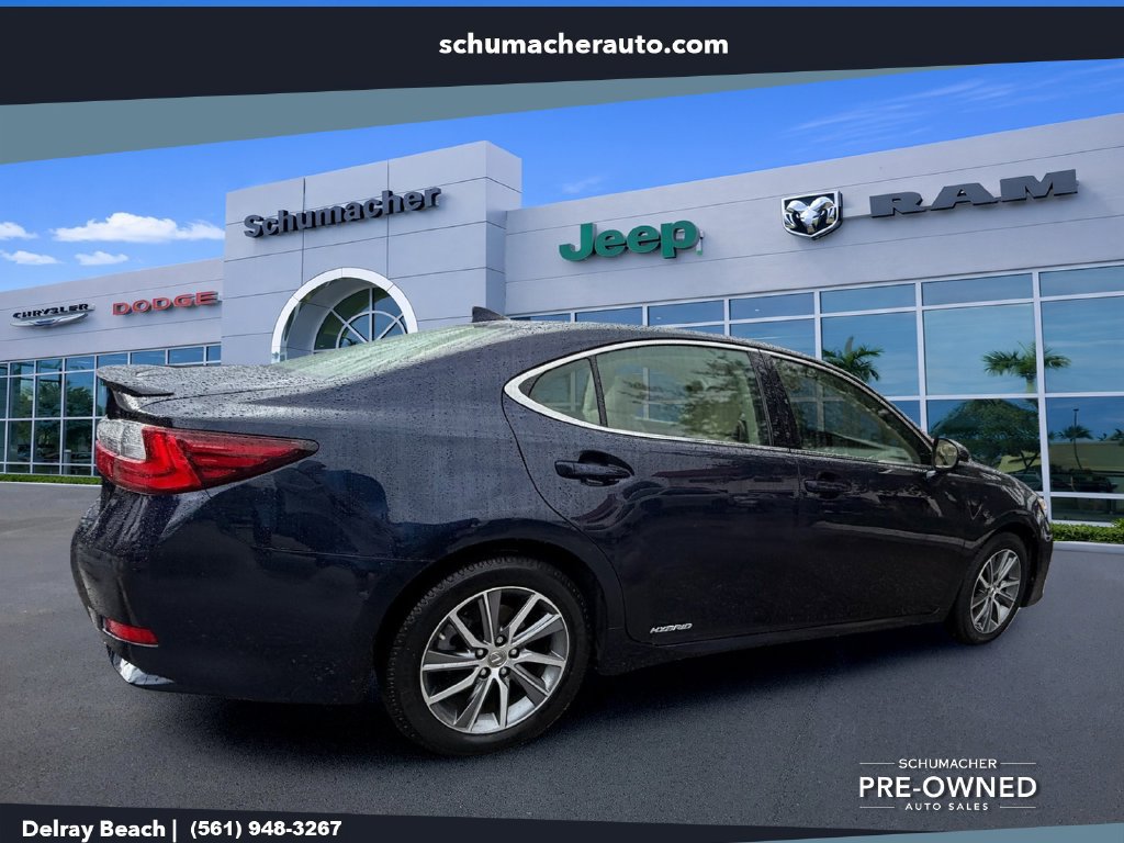 Used 2018 Lexus ES 300h w/ Luxury Package FWD image 7
