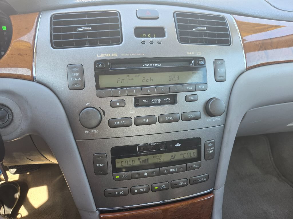 Used 2005 Lexus ES 330 FWD image 20