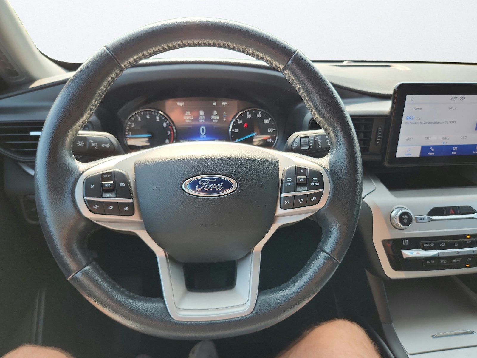 Used 2021 Ford Explorer XLT AWD/4WD image 15