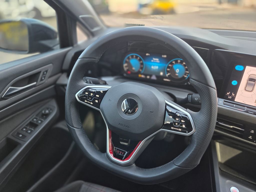 Used 2022 Volkswagen GTI SE FWD image 20