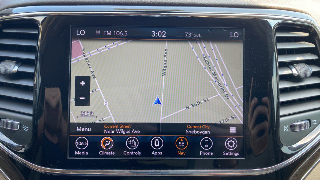 Used 2020 Jeep Grand Cherokee Overland AWD/4WD image 15