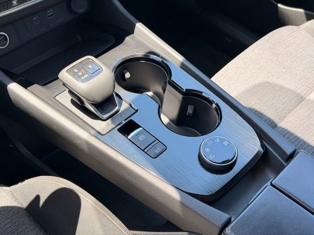 Used 2023 Nissan Rogue SV AWD/4WD image 19