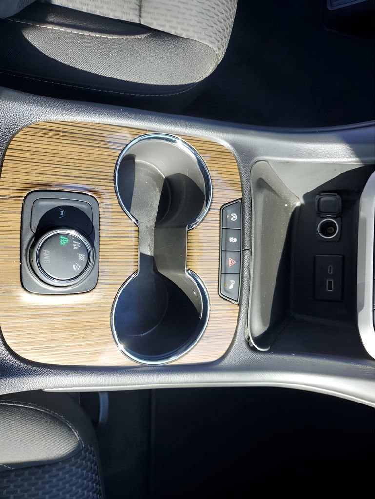 Used 2023 GMC Acadia SLE w/ Elevation Edition image 40