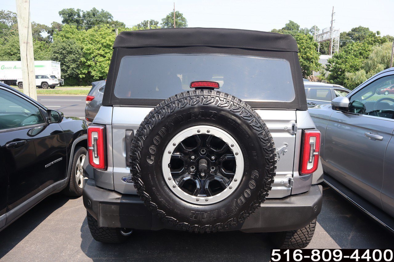 Used 2023 Ford Bronco Big Bend w/ Sasquatch Package AWD/4WD image 6