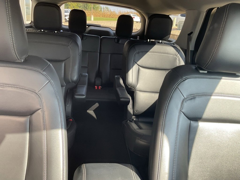 Used 2023 Ford Explorer XLT w/ Equipment Group 202A image 21