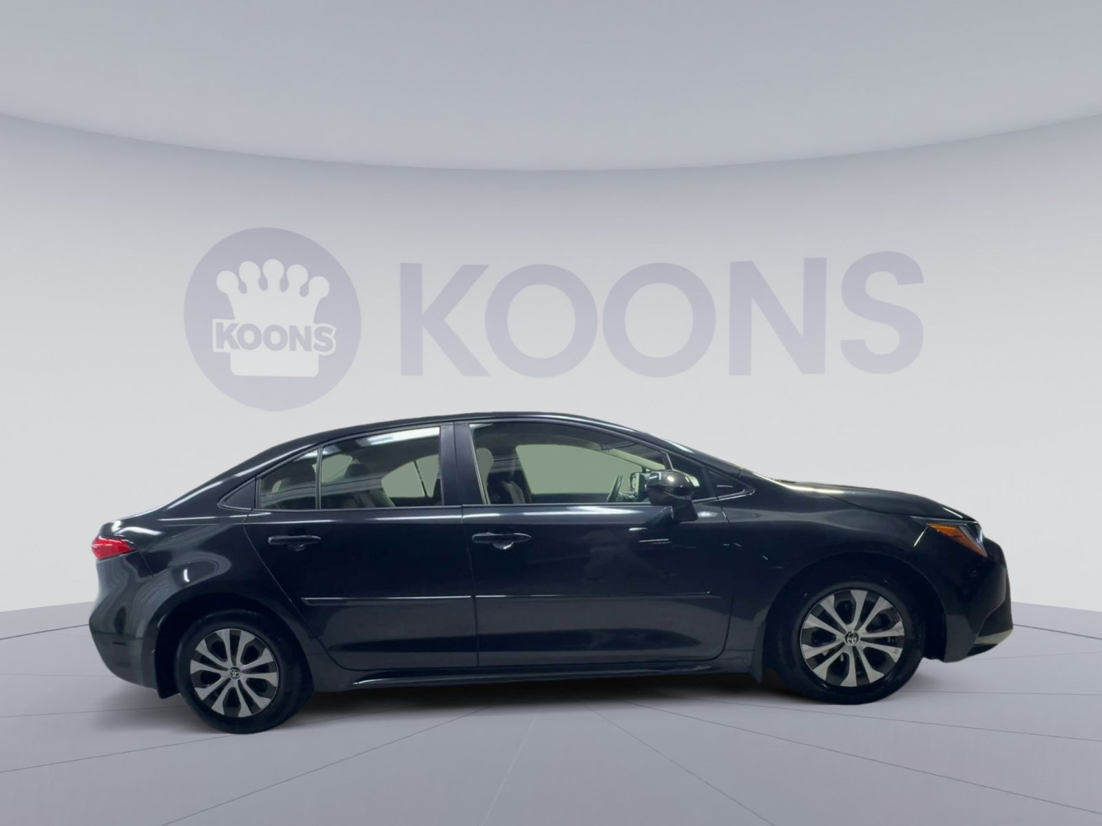 Used 2022 Toyota Corolla LE FWD image 12