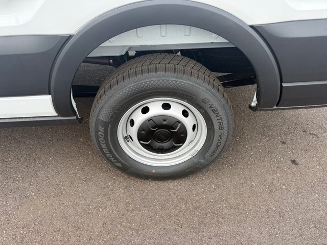 New 2027 Ford Transit 250 148 Medium Roof RWD image 18