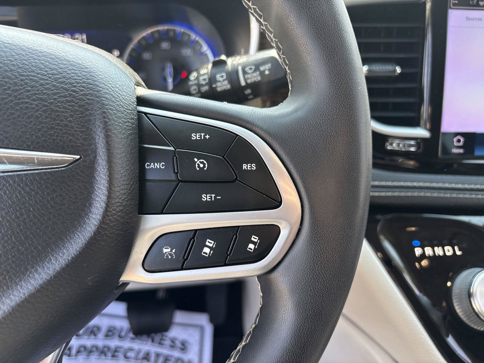 Used 2022 Chrysler Pacifica Limited w/ Uconnect Theater Family Group AWD/4WD image 19