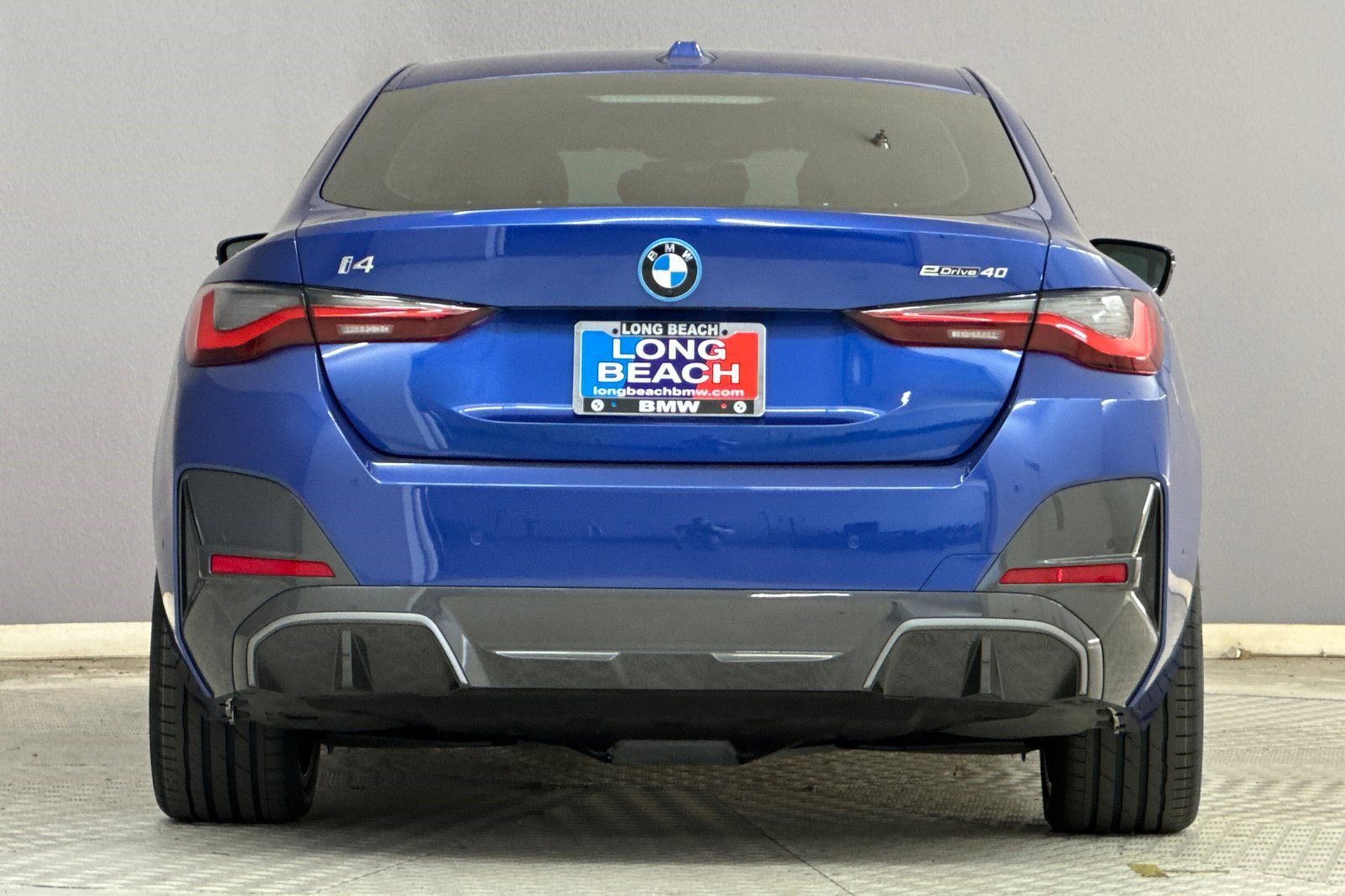 Certified 2022 BMW i4 eDrive40 w/ M Sport Package image 9