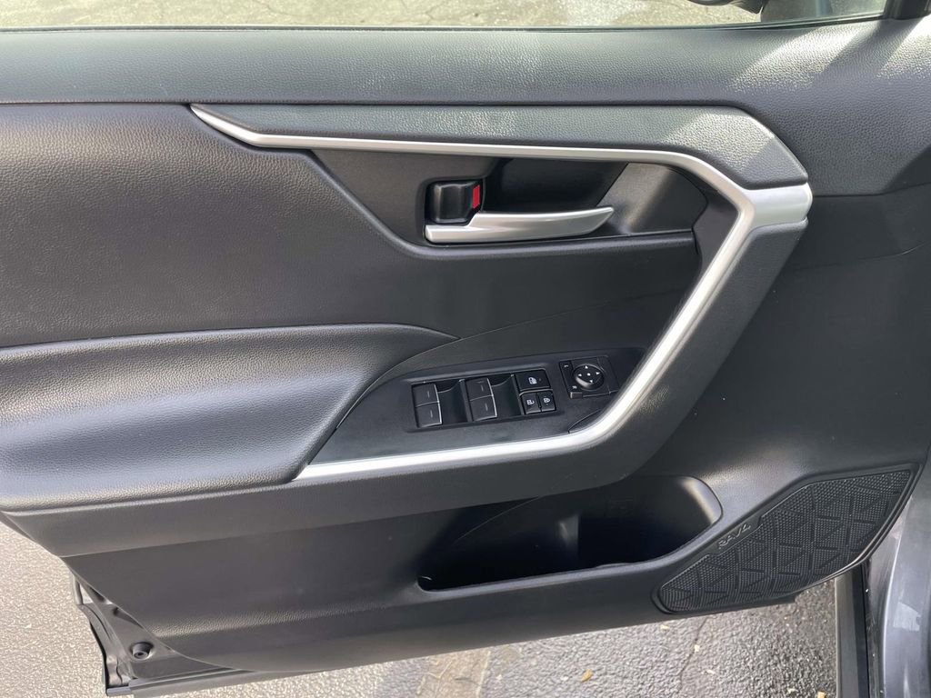 Used 2024 Toyota RAV4 XLE image 26