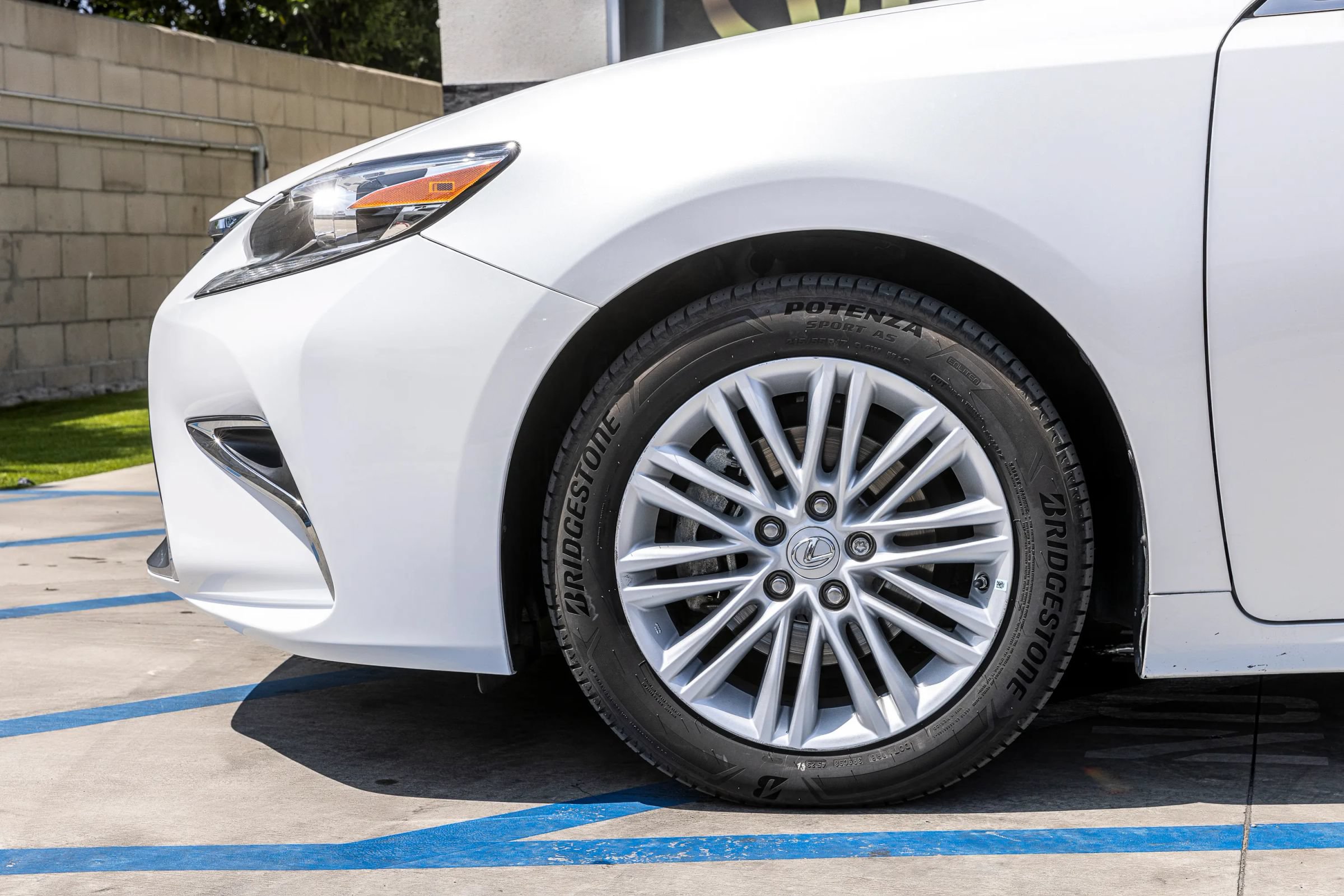 Used 2017 Lexus ES 350 w/ Accessory Package 2 FWD image 36