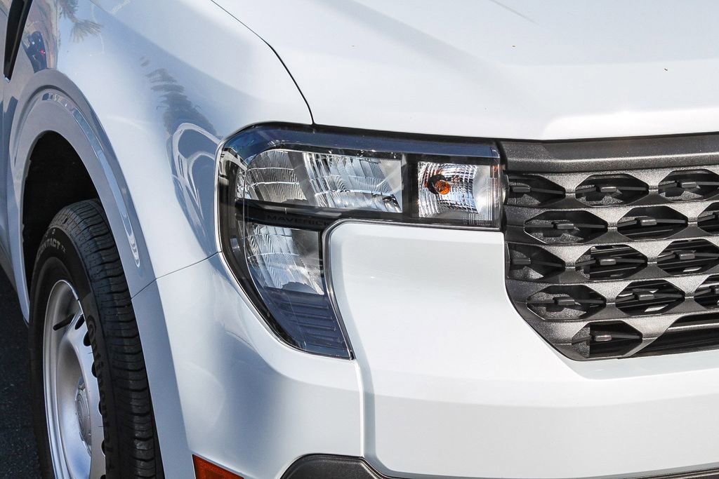 Used 2025 Ford Maverick XL w/ Equipment Group 102A image 4