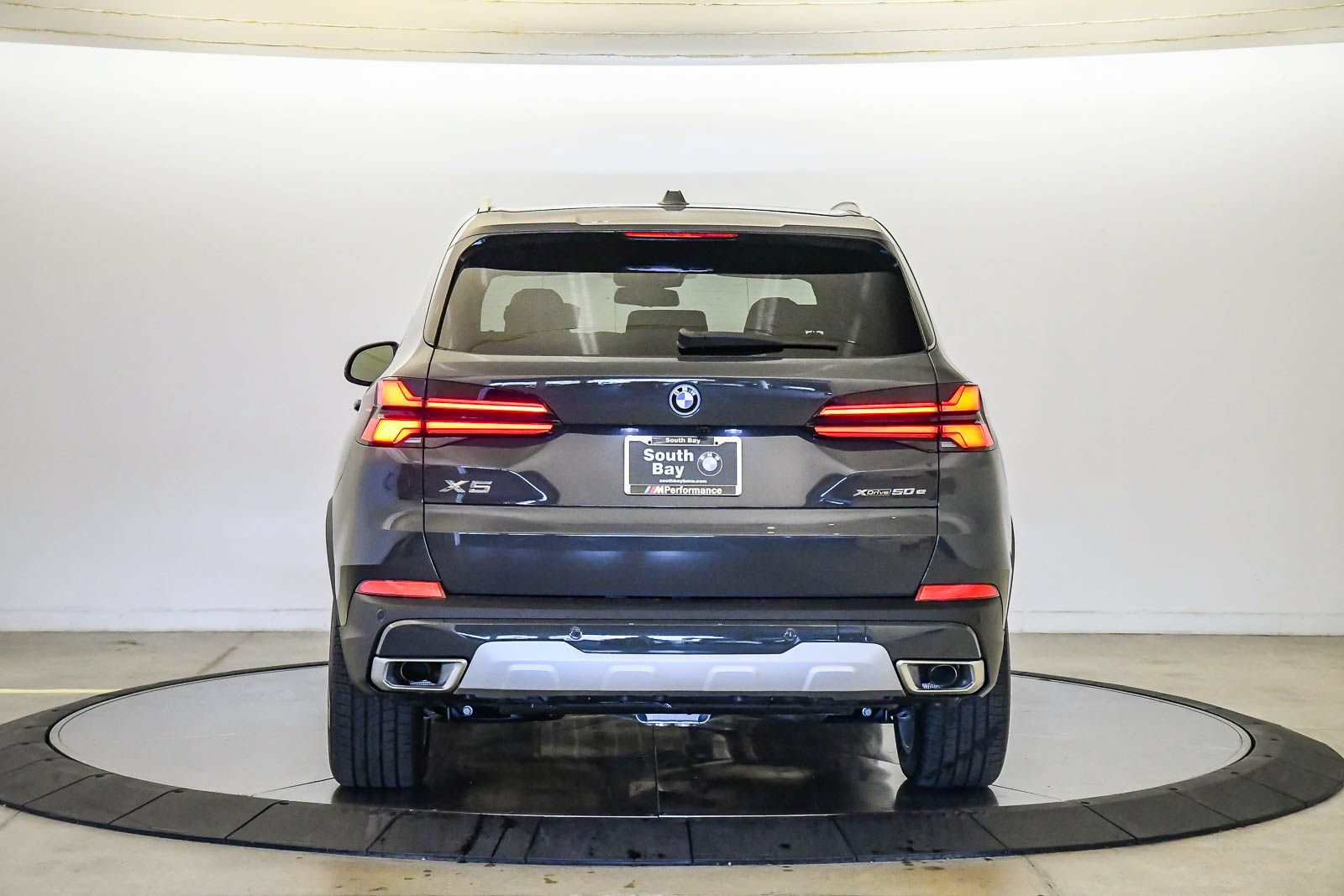 New 2026 BMW X5 xDrive50e AWD/4WD image 3
