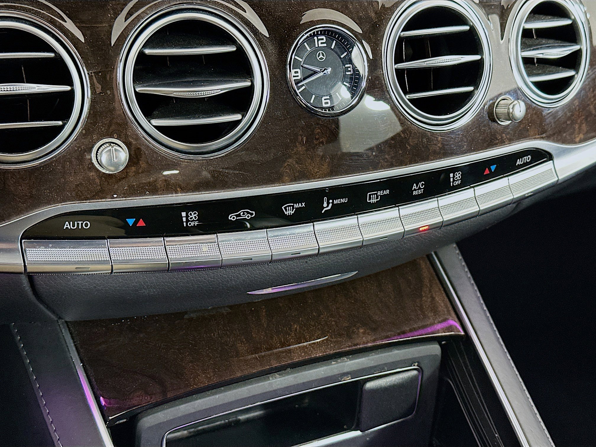 Used 2020 Mercedes-Benz S 560 Sedan image 24