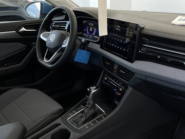 New 2025 Volkswagen Jetta SE image 28